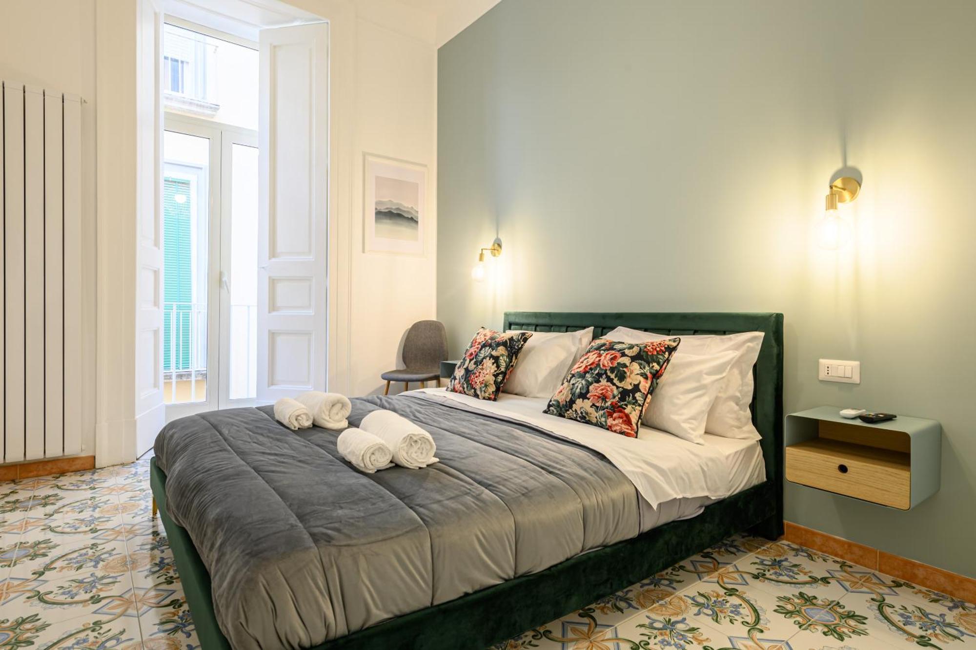 Guest House 121 Charming Apartment Nápoly Kültér fotó