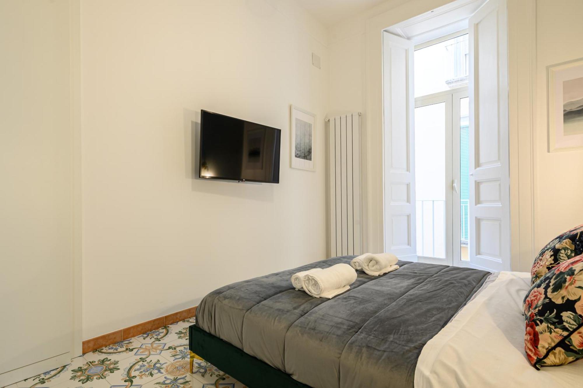 Guest House 121 Charming Apartment Nápoly Kültér fotó